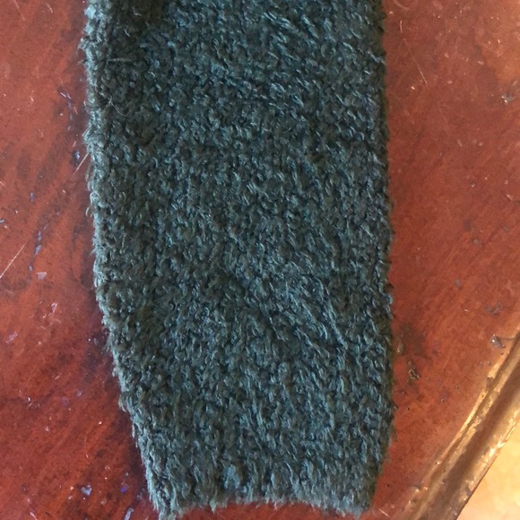 Lou & Grey Fuzzy Hunter Green Sweater size small. - Picture 4 of 4